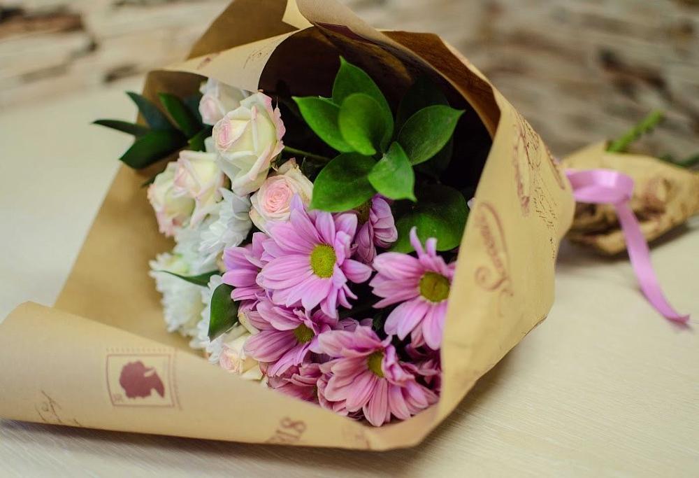 Букет цветов из: Розы и Хризантемы в Сурхахи