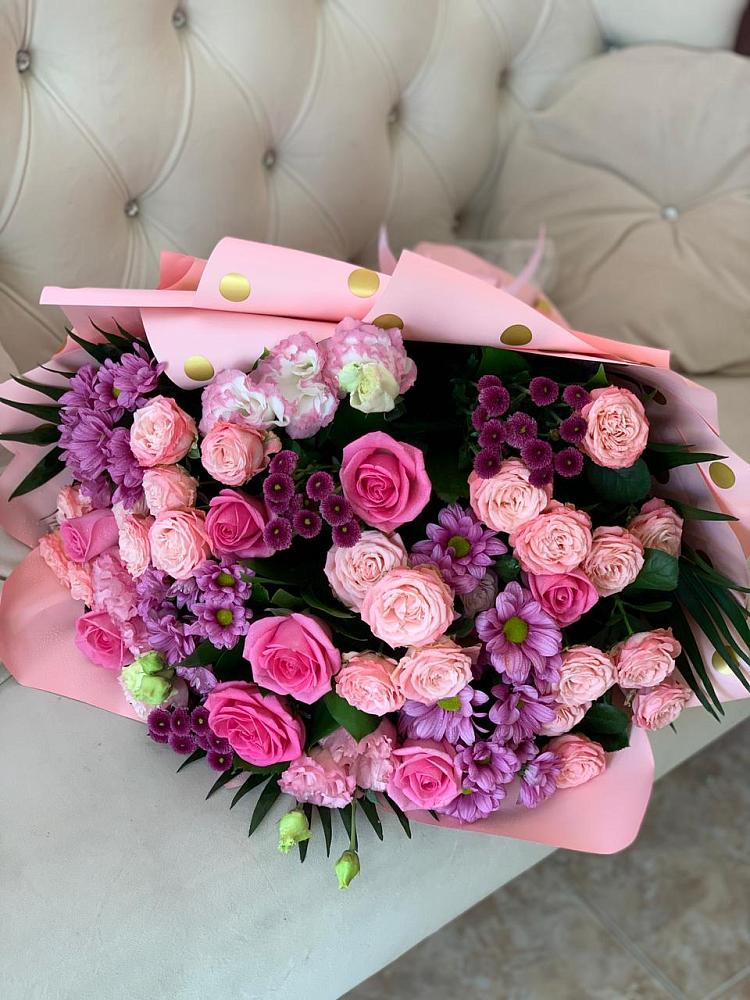 Букет цветов из: Хризантемы, Розы и Лизиантусы в Сурхахи