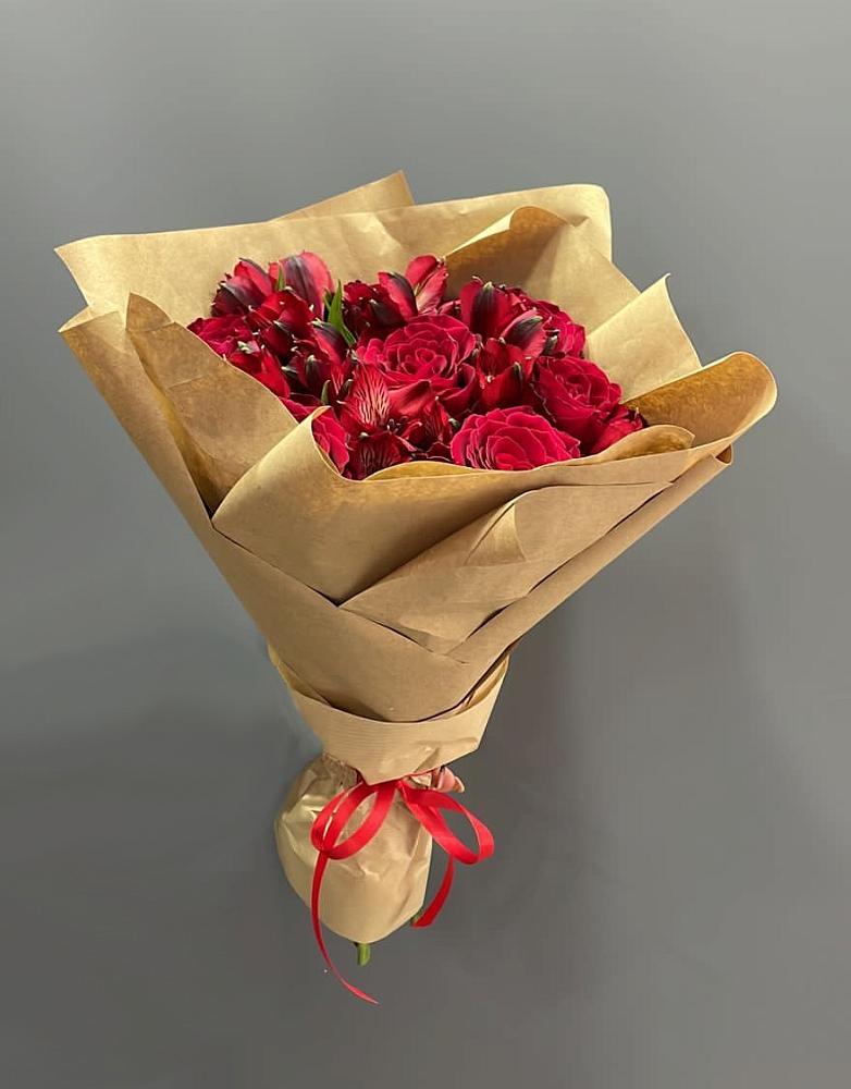 Букет цветов из: Альстромерии и Розы в Сурхахи