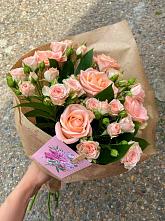 Букет цветов из:  Розы #REPLACE_PRED# Сурхахи
