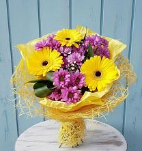 Букет цветов из:  Хризантемы и Герберы в Сурхахи