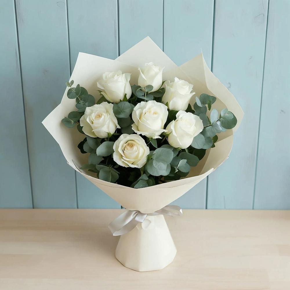 Букет Белые розы в Эвкалипте в Сурхахи