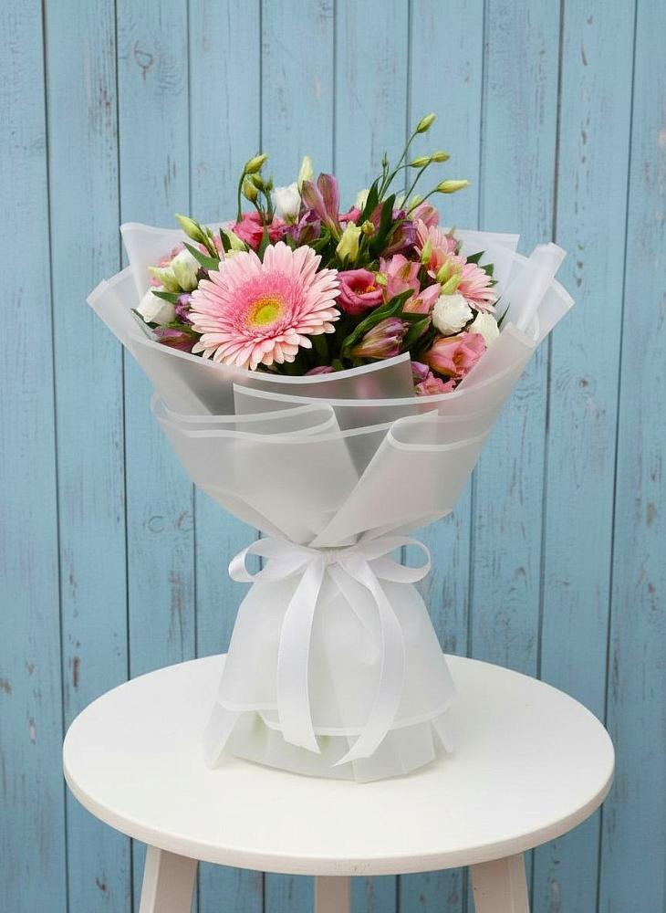 Букет цветов из: Герберы, Альстромерии и Лизиантусы в Сурхахи