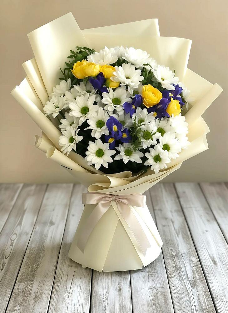 Букет цветов из: Ирисы, Хризантемы и Розы в Сурхахи