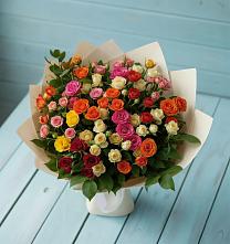 Букет Микс из разноцветных кустовых роз в Сурхахи